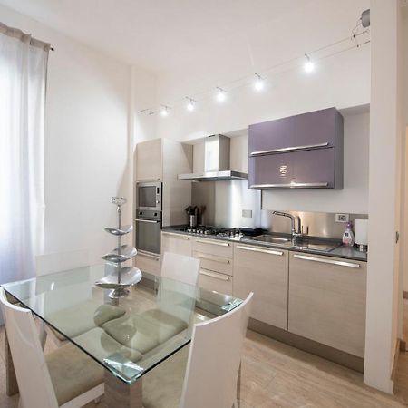 Mamo Florence - Amalia Piazza Signoria Apartment Bagian luar foto